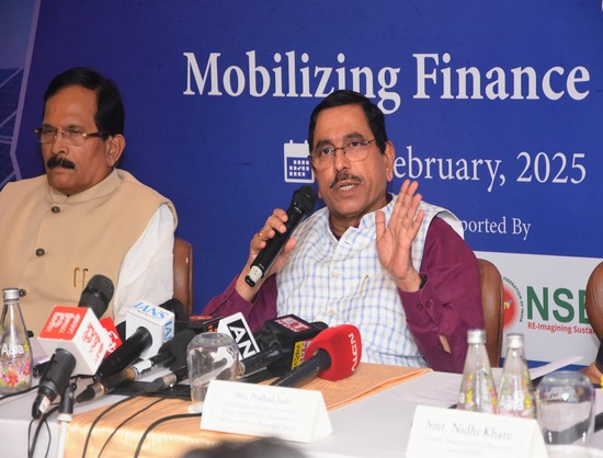 Mobilising Finance Critical for 500 GW RE Expansion, Says Union Minister